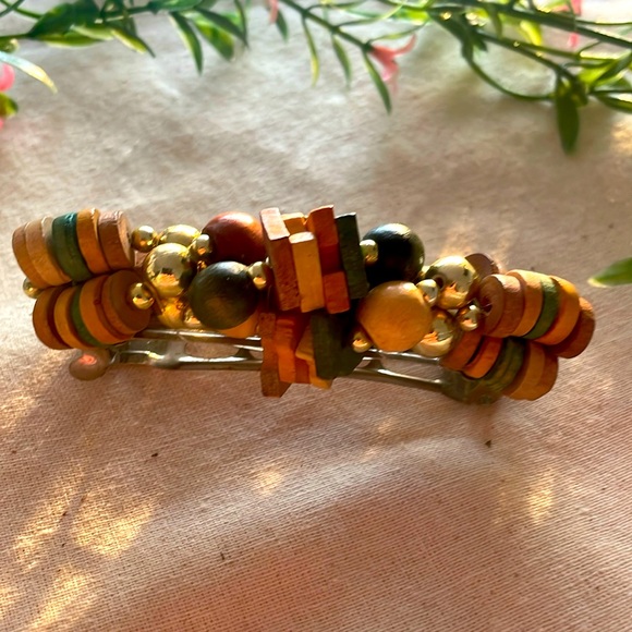 Raised Wood & Gold Beadwork Hair Brooch - Picture 6 of 9